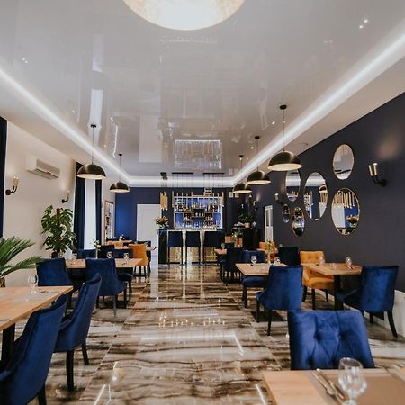 Hotel Kamiza Wyszków Extérieur photo