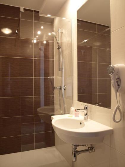 Hotel Kamiza Wyszków Extérieur photo
