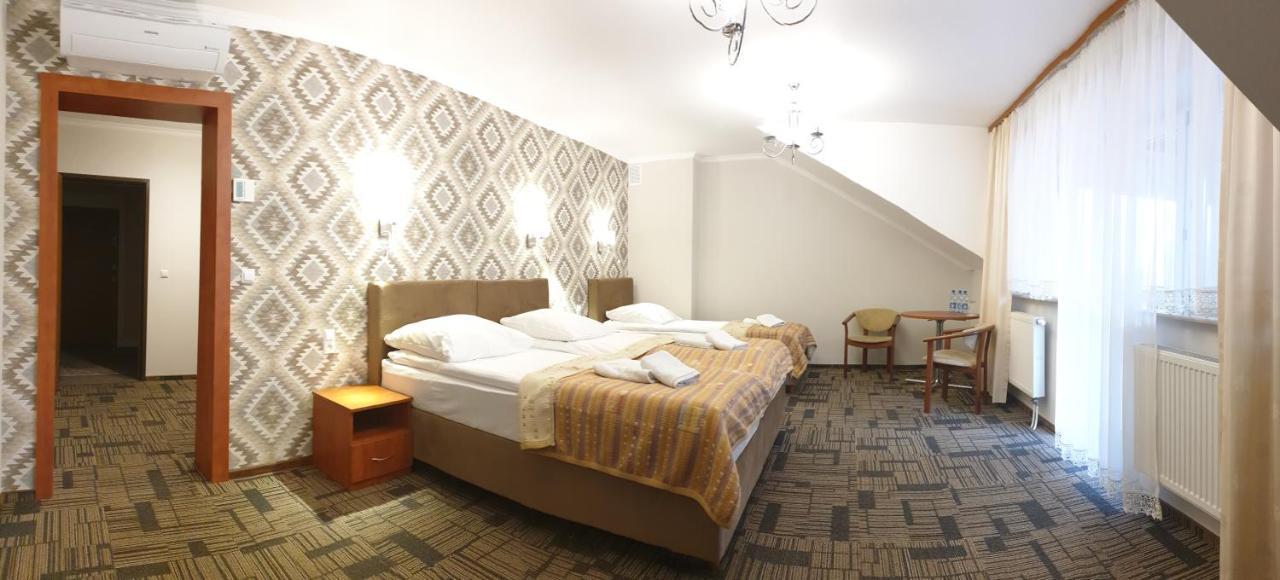 Hotel Kamiza Wyszków Extérieur photo