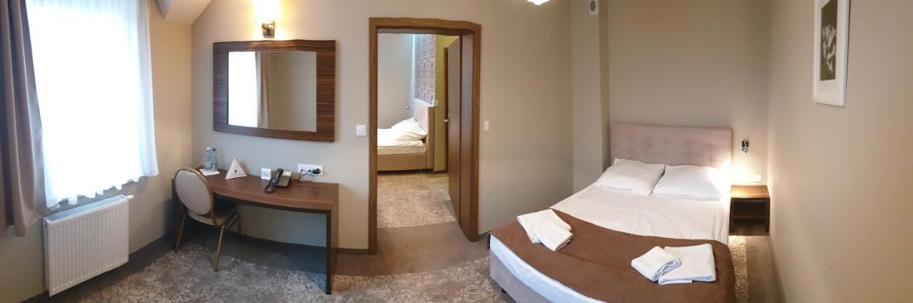 Hotel Kamiza Wyszków Extérieur photo