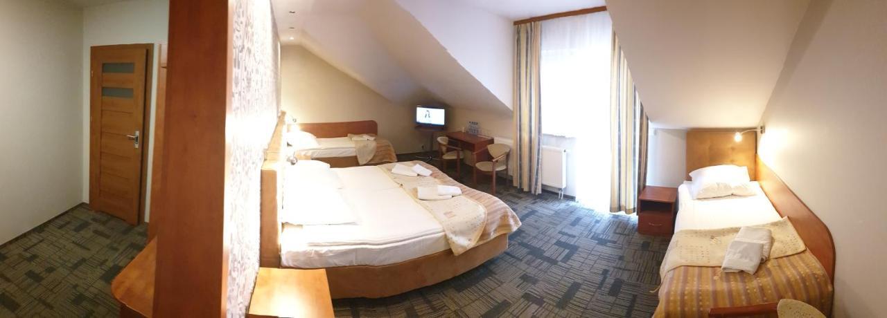 Hotel Kamiza Wyszków Extérieur photo