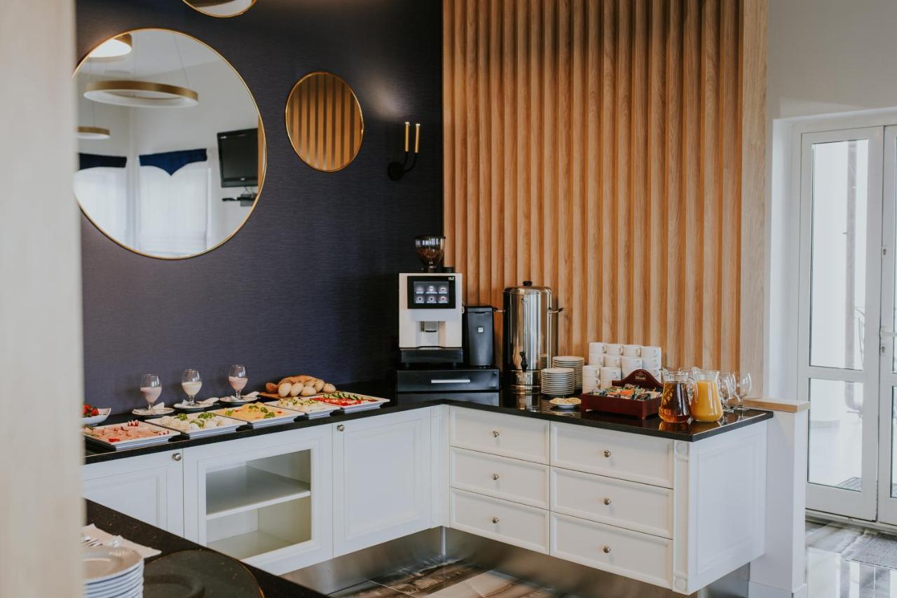 Hotel Kamiza Wyszków Extérieur photo